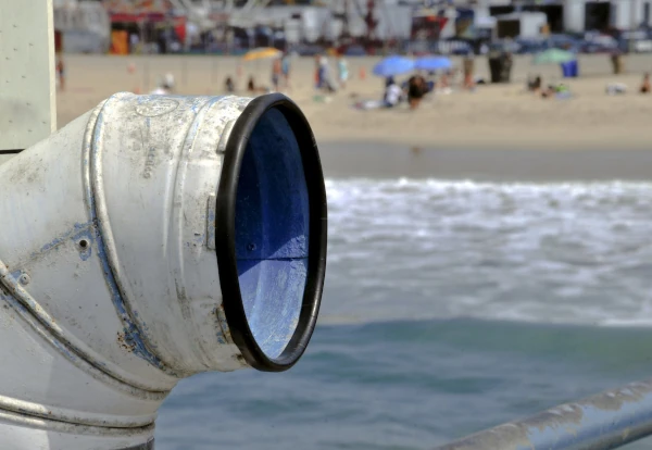 Fishing line recycling receptacle